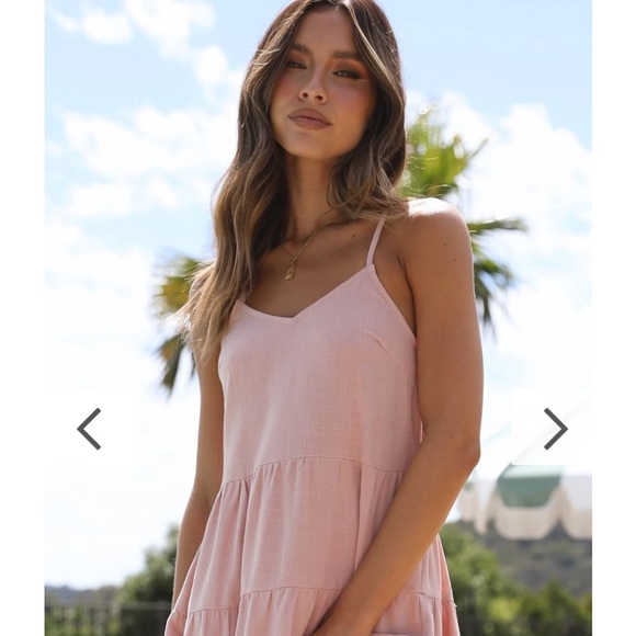 Billy J Blush Sleeveless Tiered Dress - Picture 6 of 9